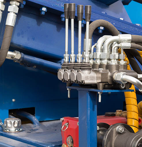 SM Hydraulics expert technicians at work